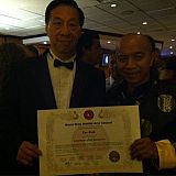 sifu kwok reciving his award